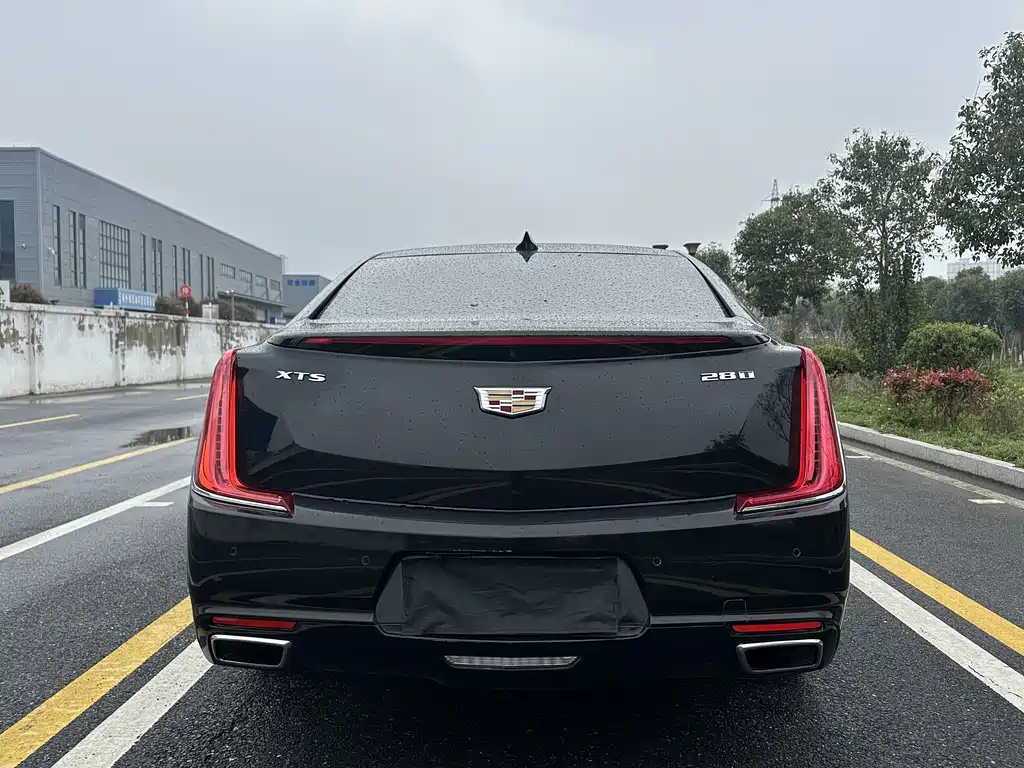 Cadillac XTS 2019 — фото 10