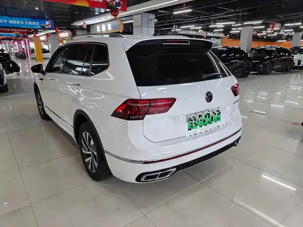 Volkswagen Tiguan L Plug-In Hybrid 2022