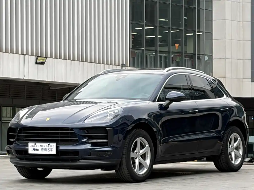 Porsche Macan 2019 — фото 1