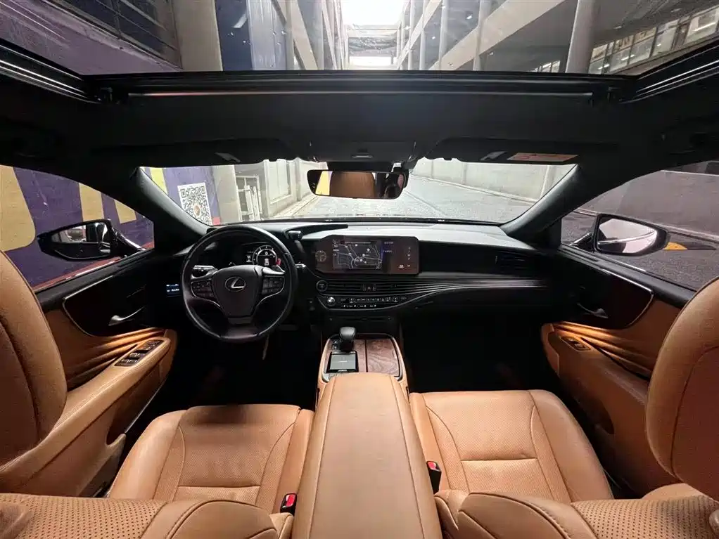 Lexus LS 2022 — фото 11