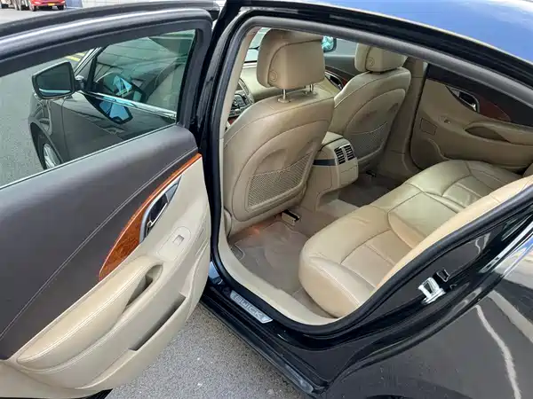 Buick LaCrosse 2012