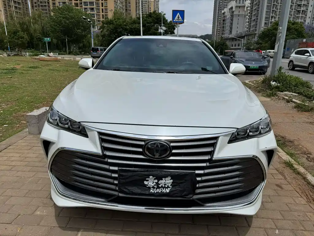 Toyota Avalon 2020 — фото 2