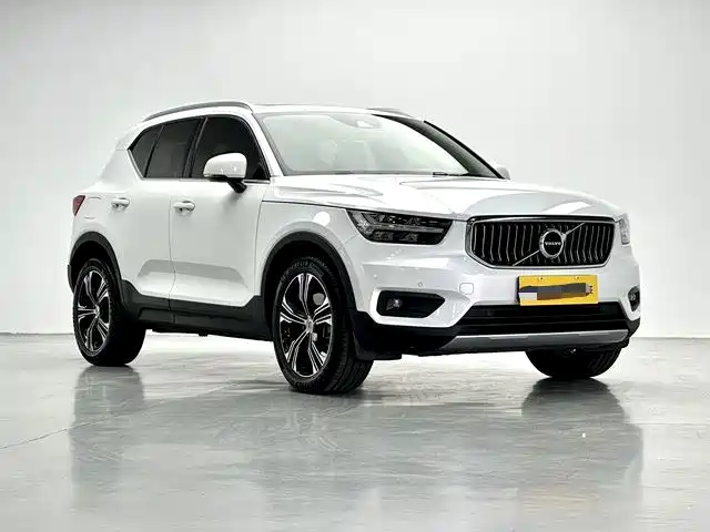 Volvo XC40 2020 — фото 3