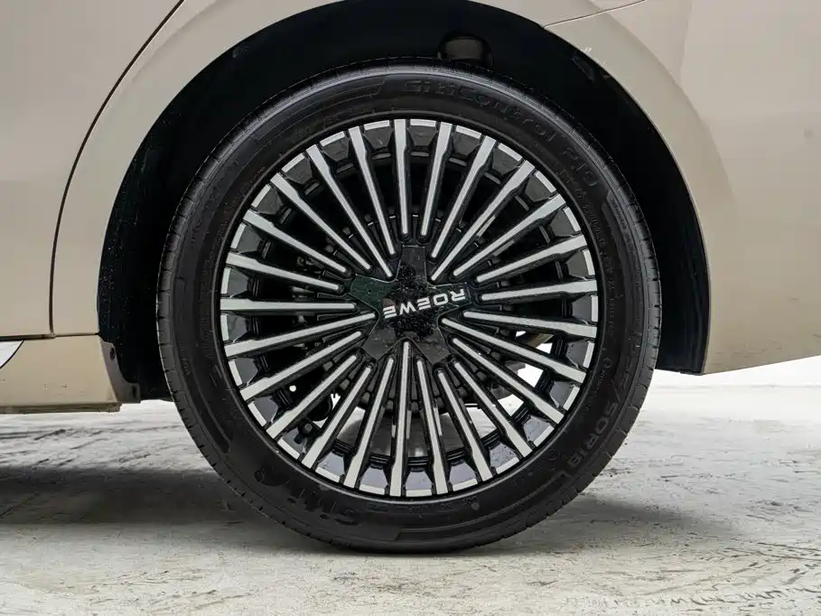 Roewe M7 DMH 2025 — фото 23