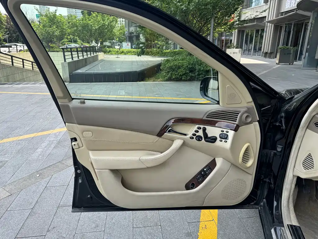 Mercedes-Benz S-Class 2005 — фото 14
