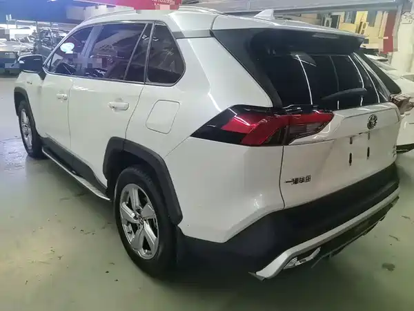 Toyota RAV4 2021