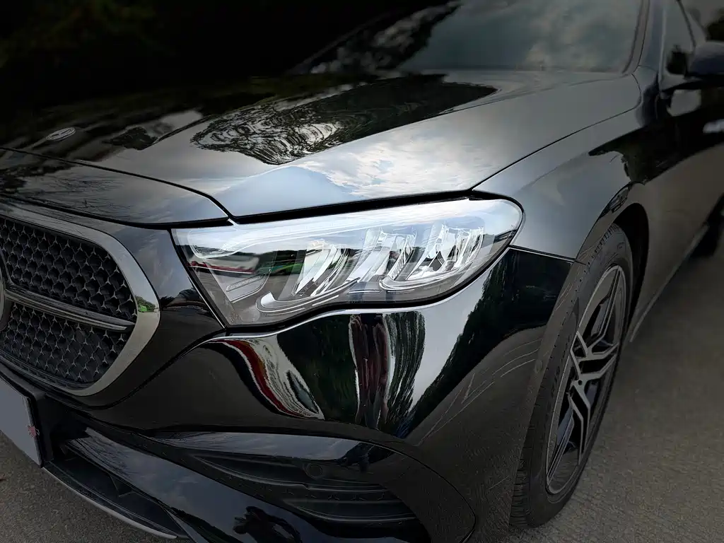 Mercedes-Benz E-Class 2025 — фото 11
