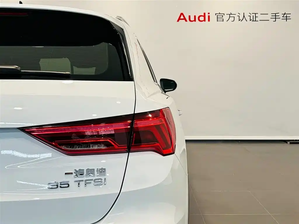 Audi Q3 2024 — фото 16