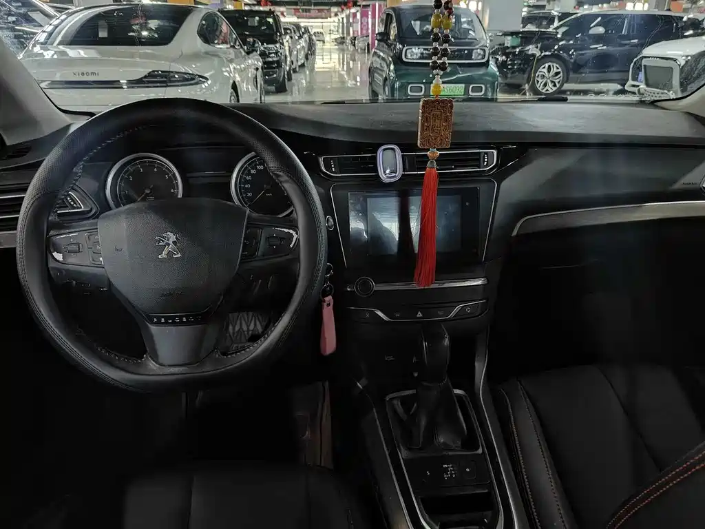 Peugeot 408 2015 — фото 4