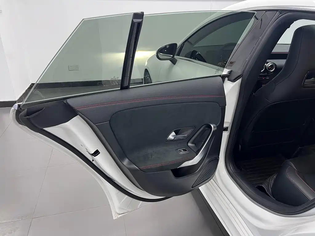 Mercedes-Benz CLA 2023 — фото 18