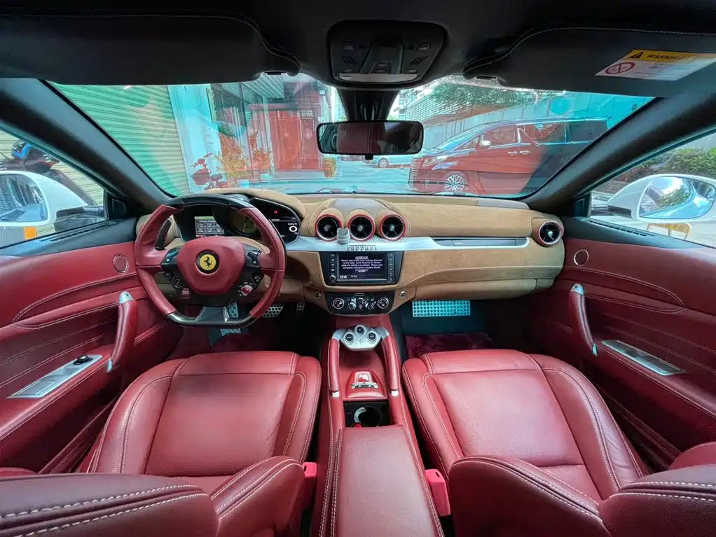 Ferrari FF 2012 — фото 12