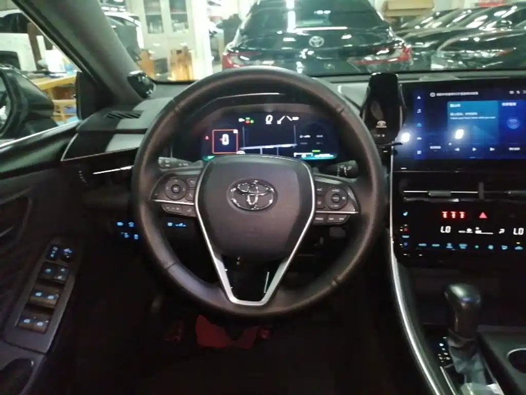 Toyota Avalon 2023 — фото 11