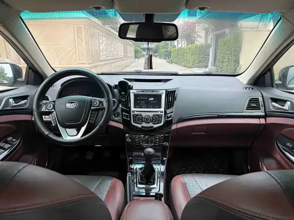 BYD Surui 2016