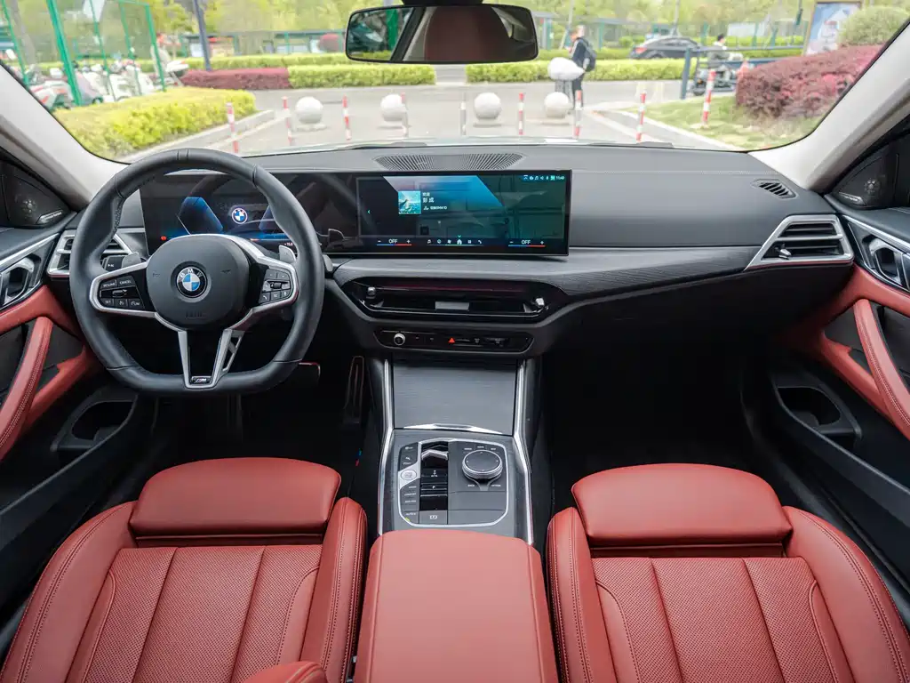 BMW 4 Series 2025 — фото 13