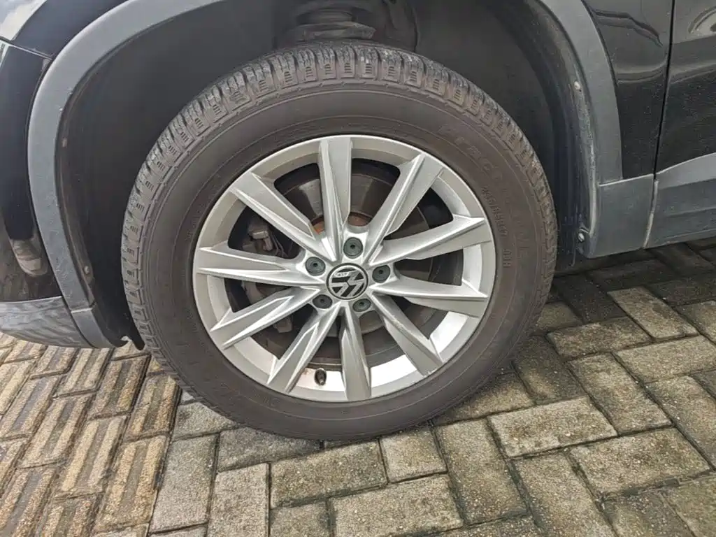Volkswagen Tiguan 2015 — фото 23