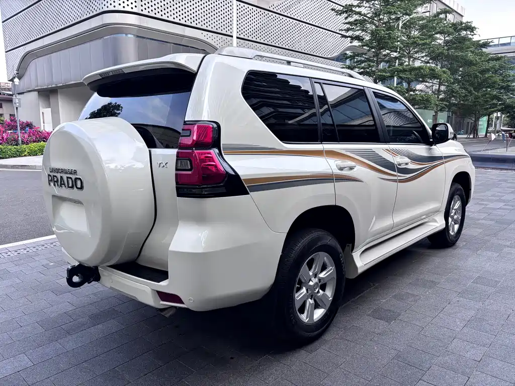 Toyota Prado 2018 — фото 4