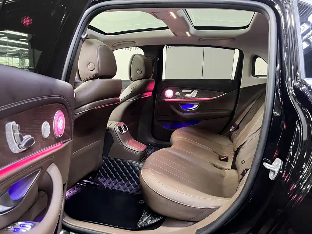 Mercedes-Benz E-Class 2022