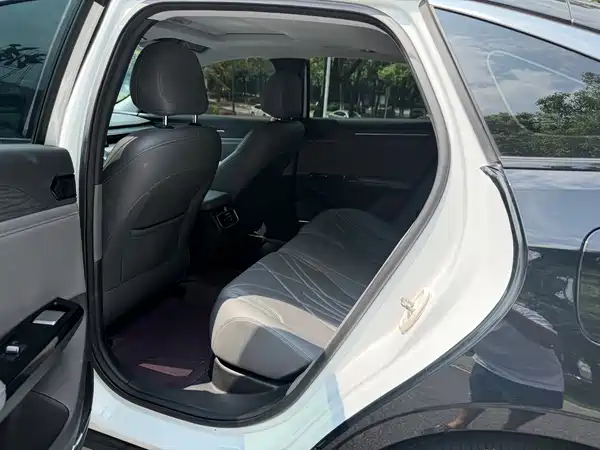 Geely Galaxy L6 2025