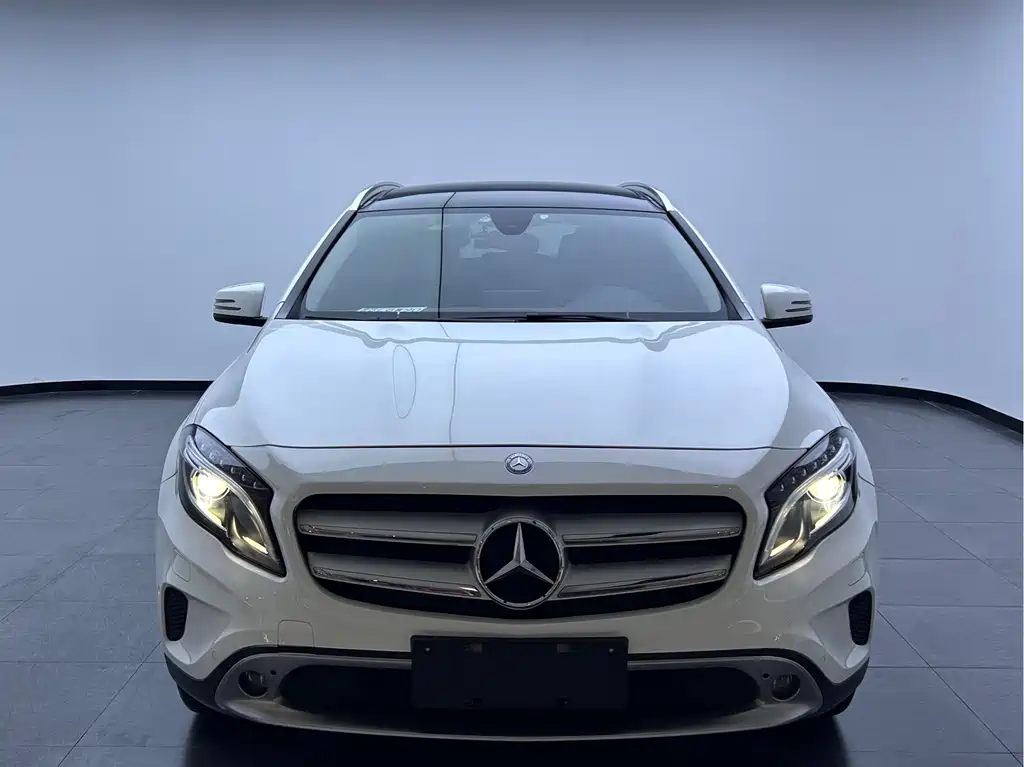 Mercedes-Benz GLA 2016