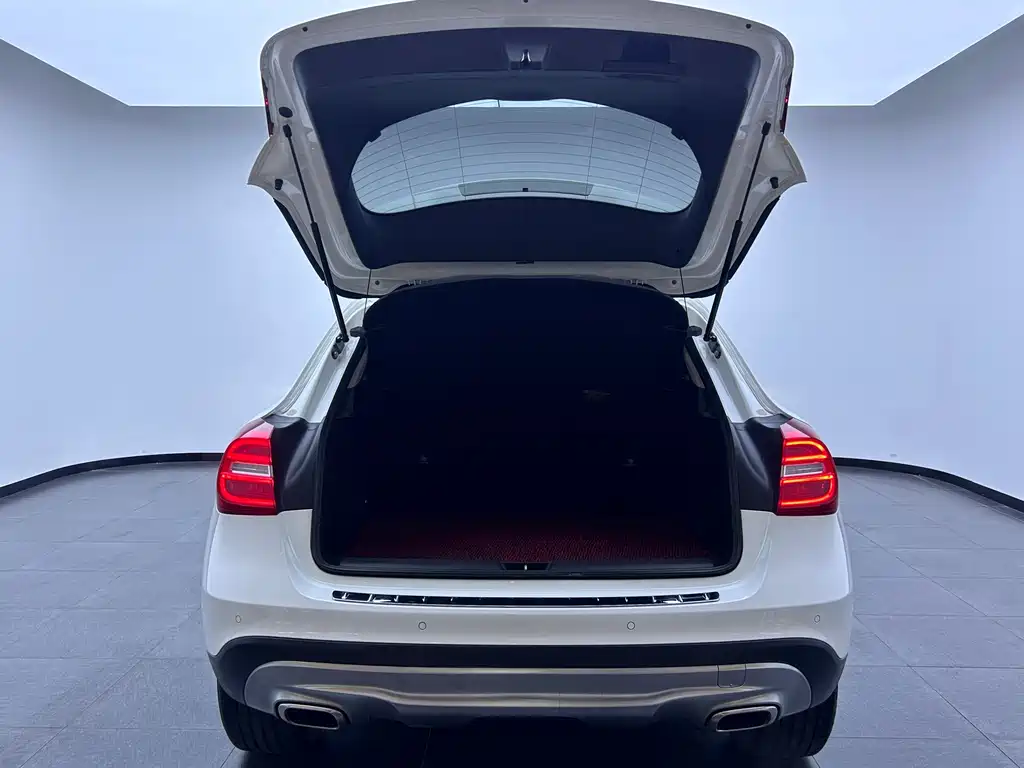 Mercedes-Benz GLA 2016 — фото 15
