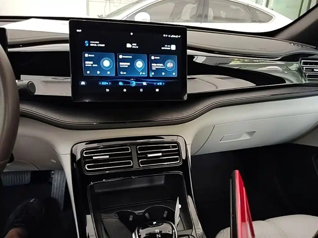 BYD Qin PLUS 2025 — фото 10