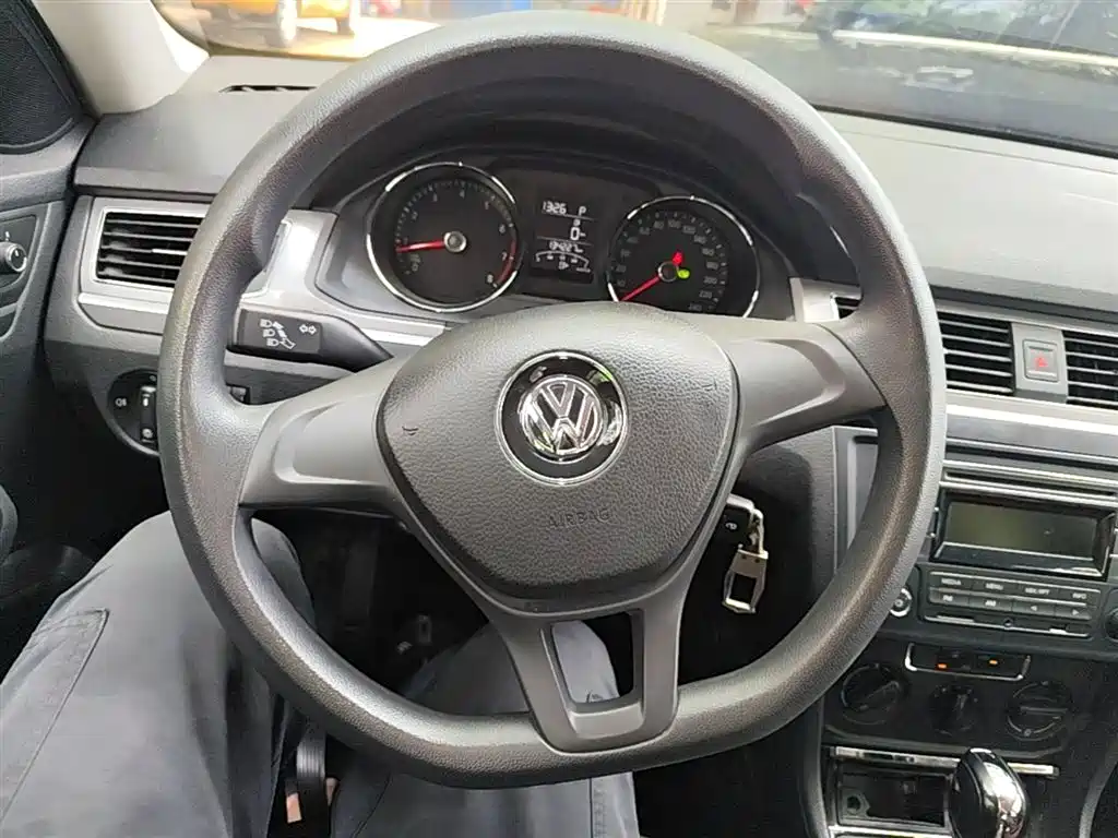 Volkswagen Bora 2017 — фото 11