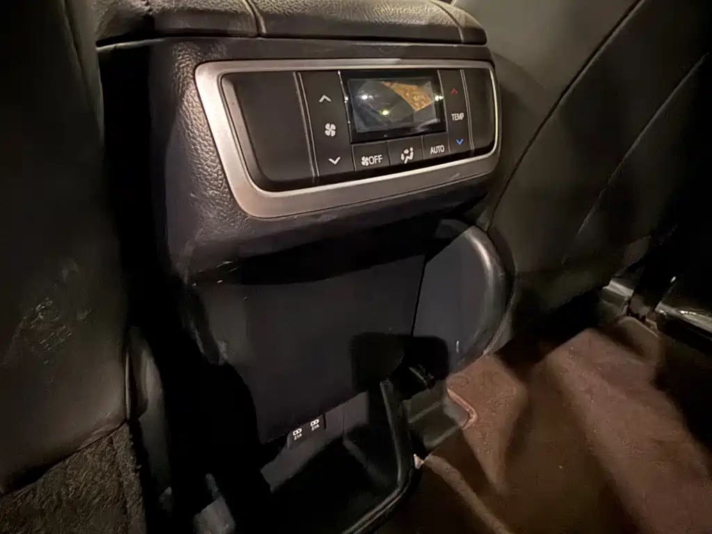 Toyota Highlander 2020 — фото 14