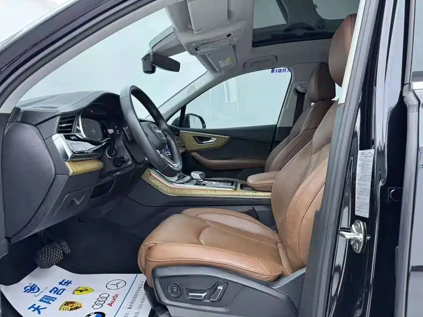 Audi Q7 2021 — фото 10