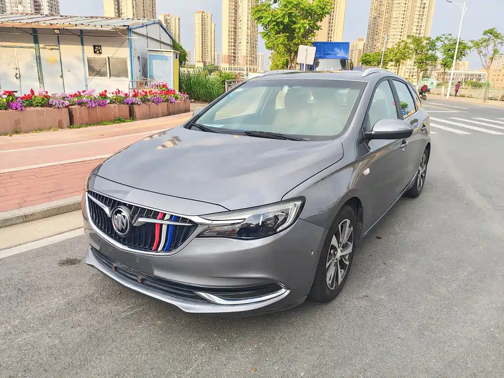 Buick Excelle 2018 — фото 1