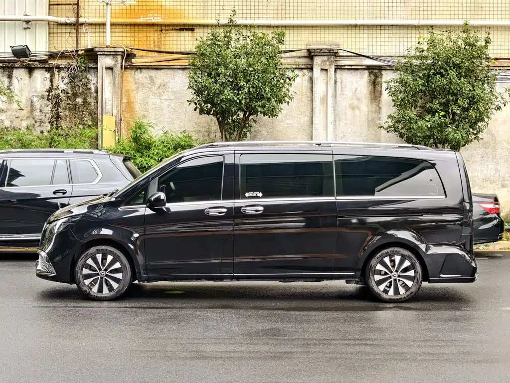 Mercedes-Benz Vito 2022 — фото 9