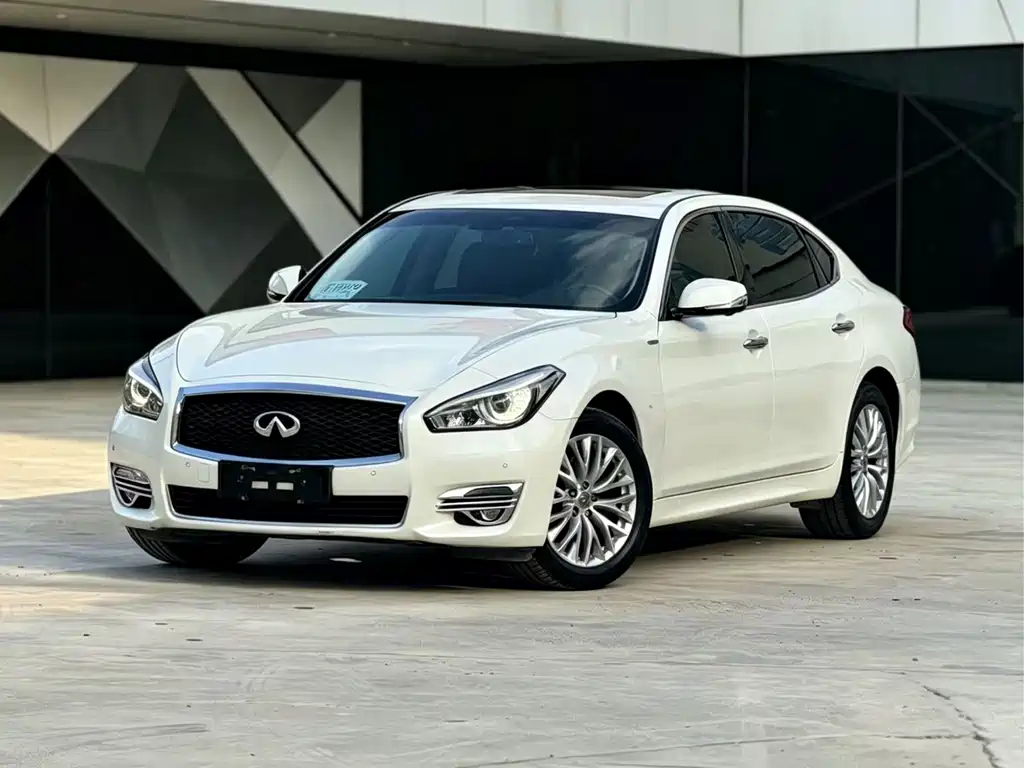 Infiniti Q70 2017