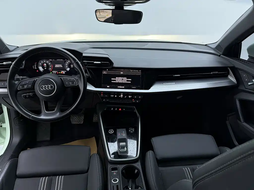 Audi A3 2023 — фото 27