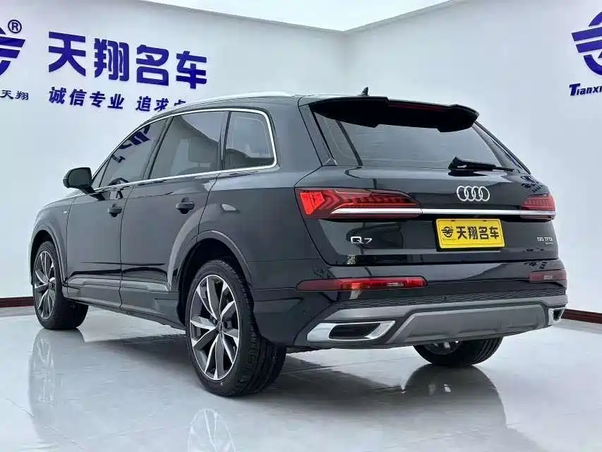 Audi Q7 2021 — фото 4