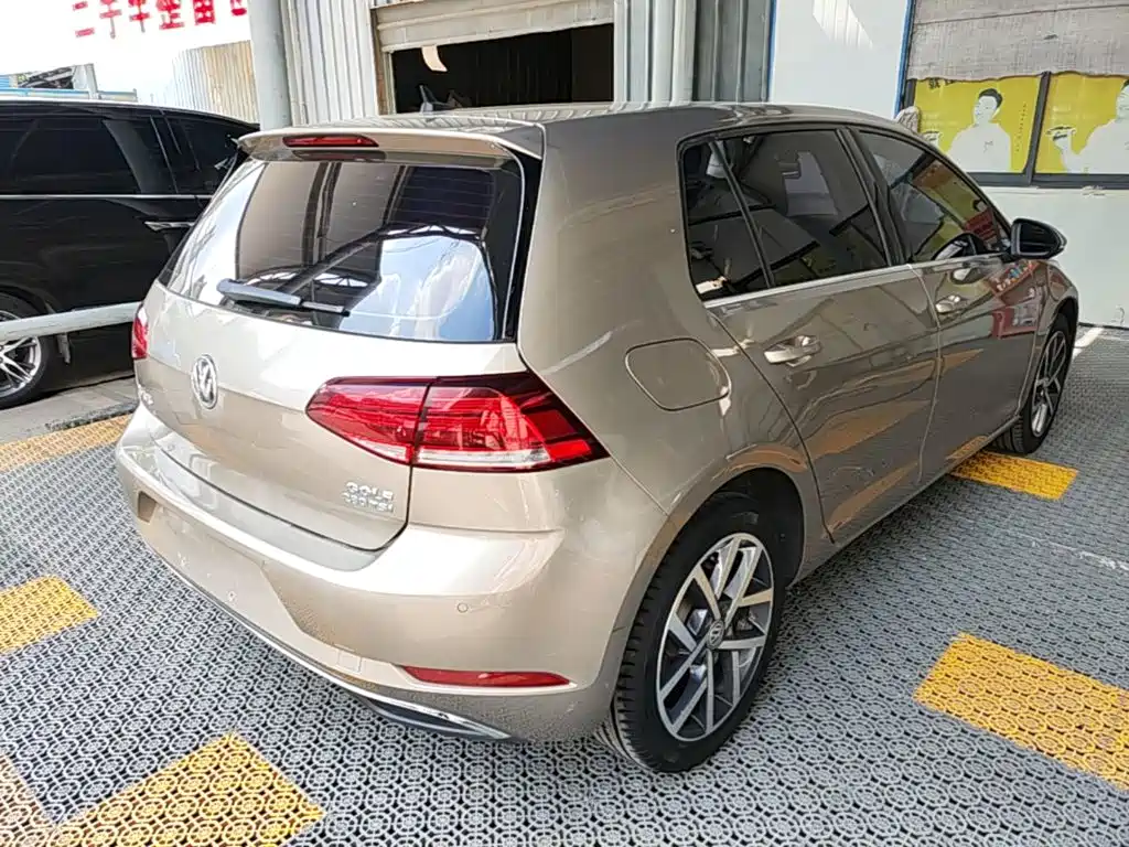 Volkswagen Golf 2020