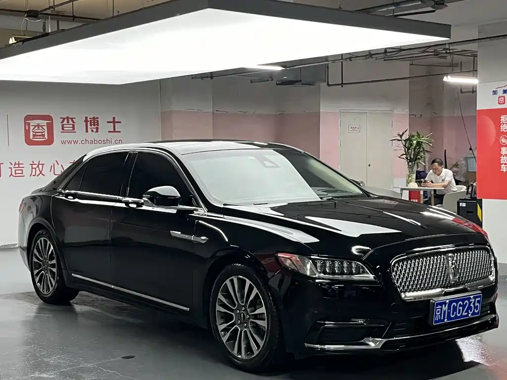 Lincoln Continental 2018 — фото 3