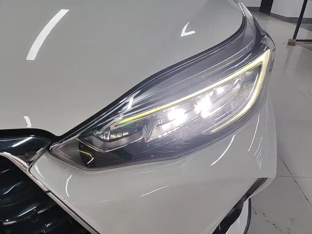 Toyota Yaris L 2021 — фото 24