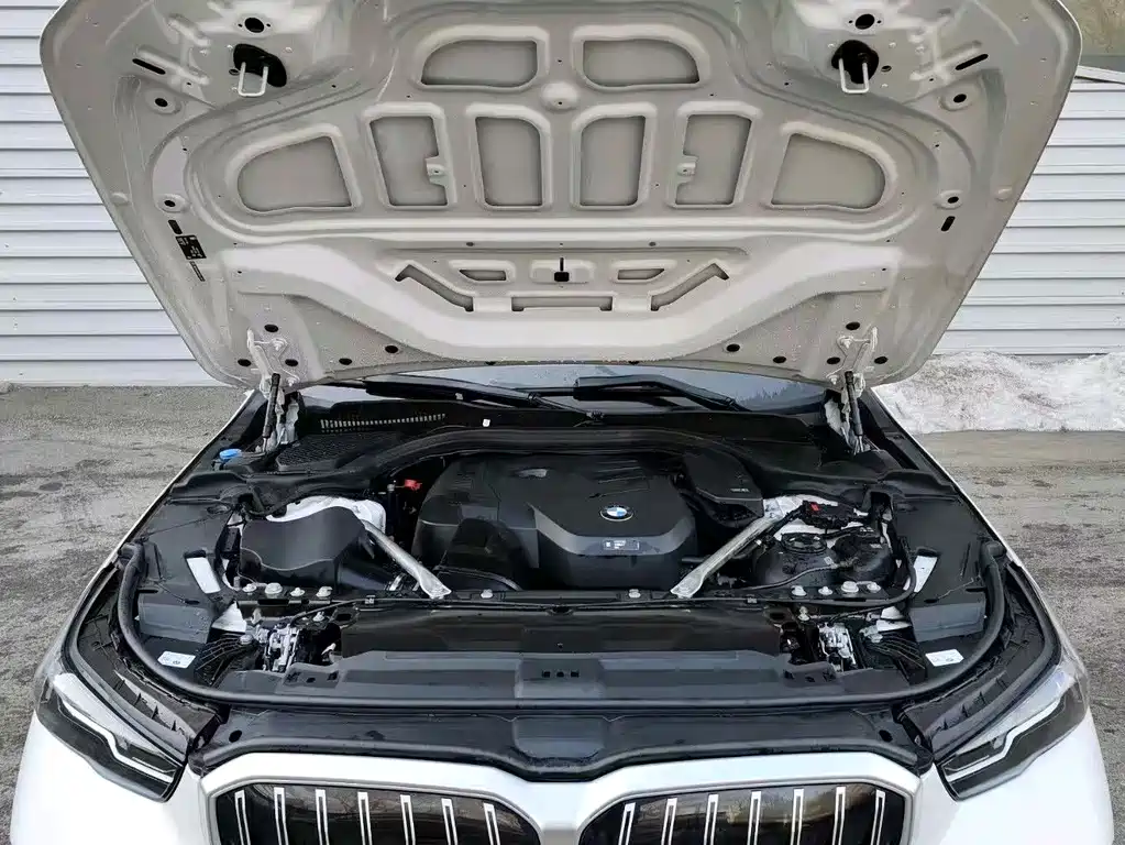 BMW 5 Series — фото 12