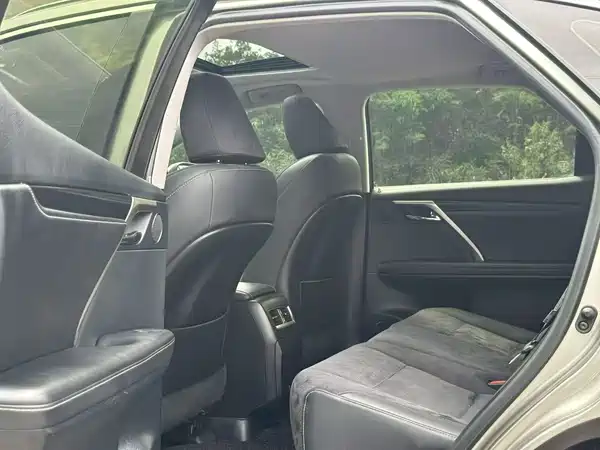 Lexus RX 2022