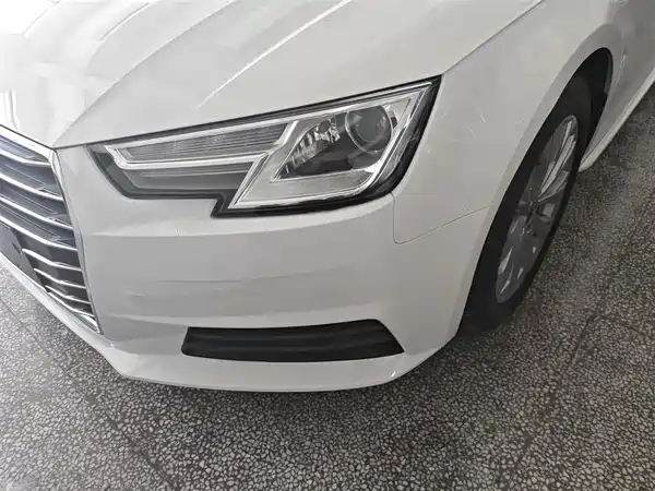 Audi A4L 2017