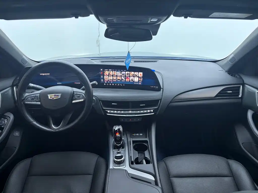 Cadillac CT5 2024 — фото 18