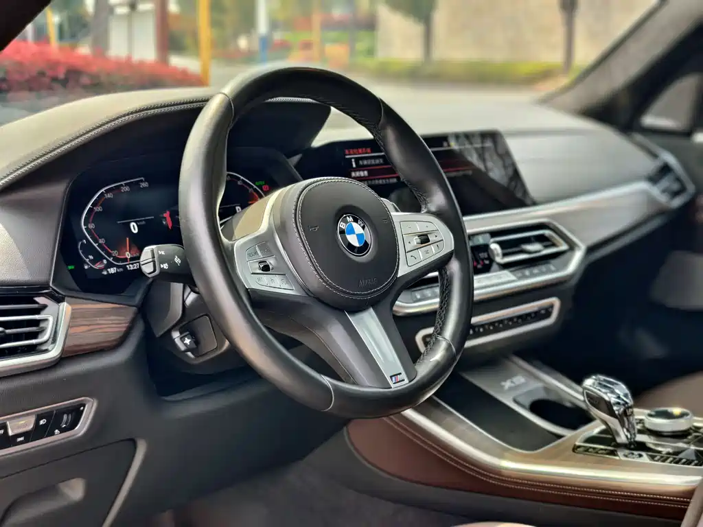 BMW X5 2023 — фото 28
