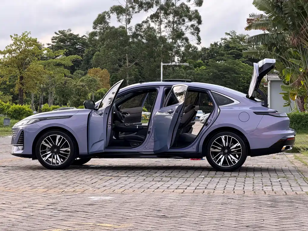 Changan Eado 2025 — фото 26