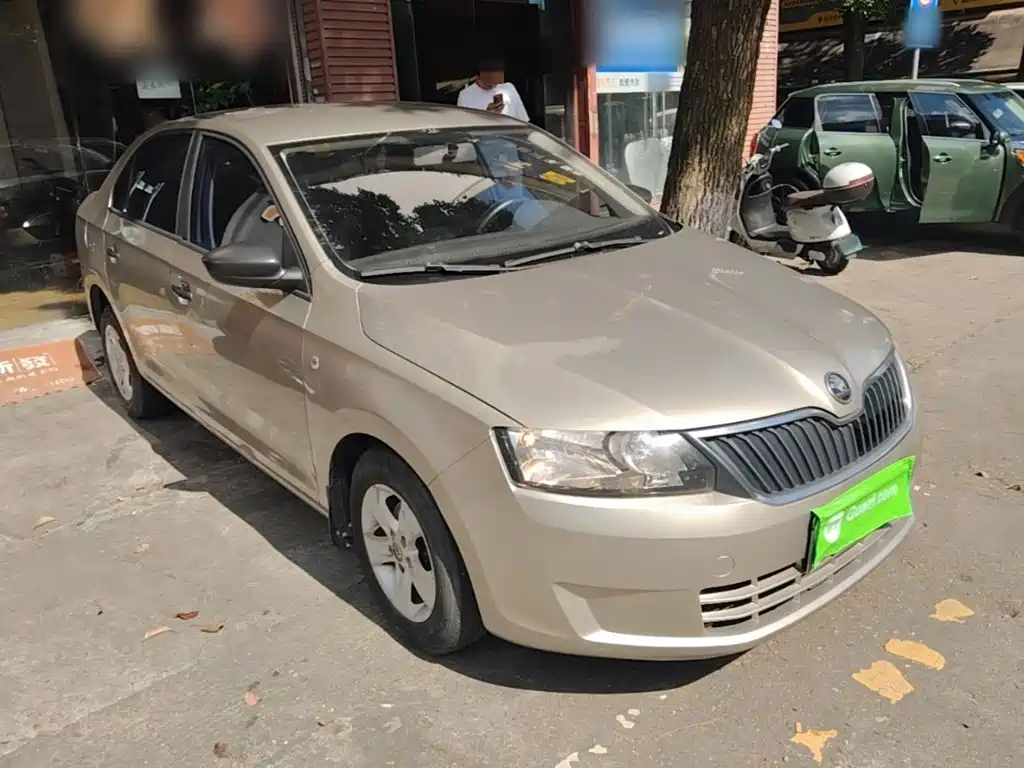 Skoda Rapid 2015
