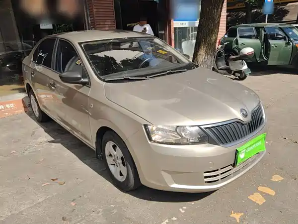 Skoda Rapid 2015