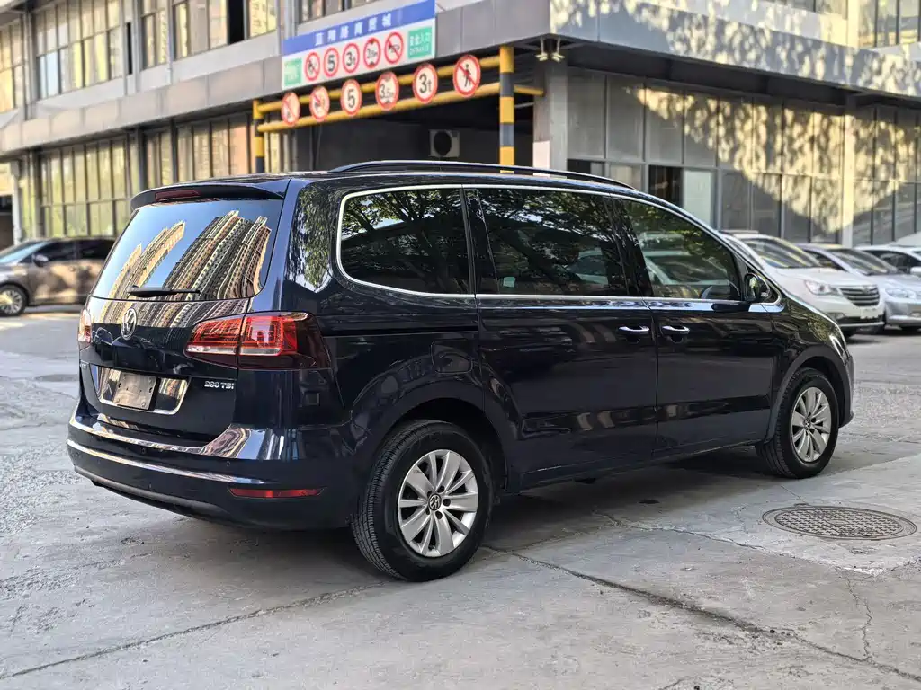 Volkswagen Sharan 2016 — фото 4
