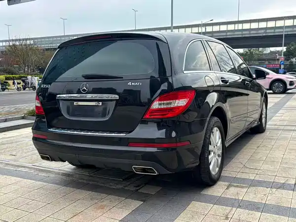 Mercedes-Benz R-Class 2011