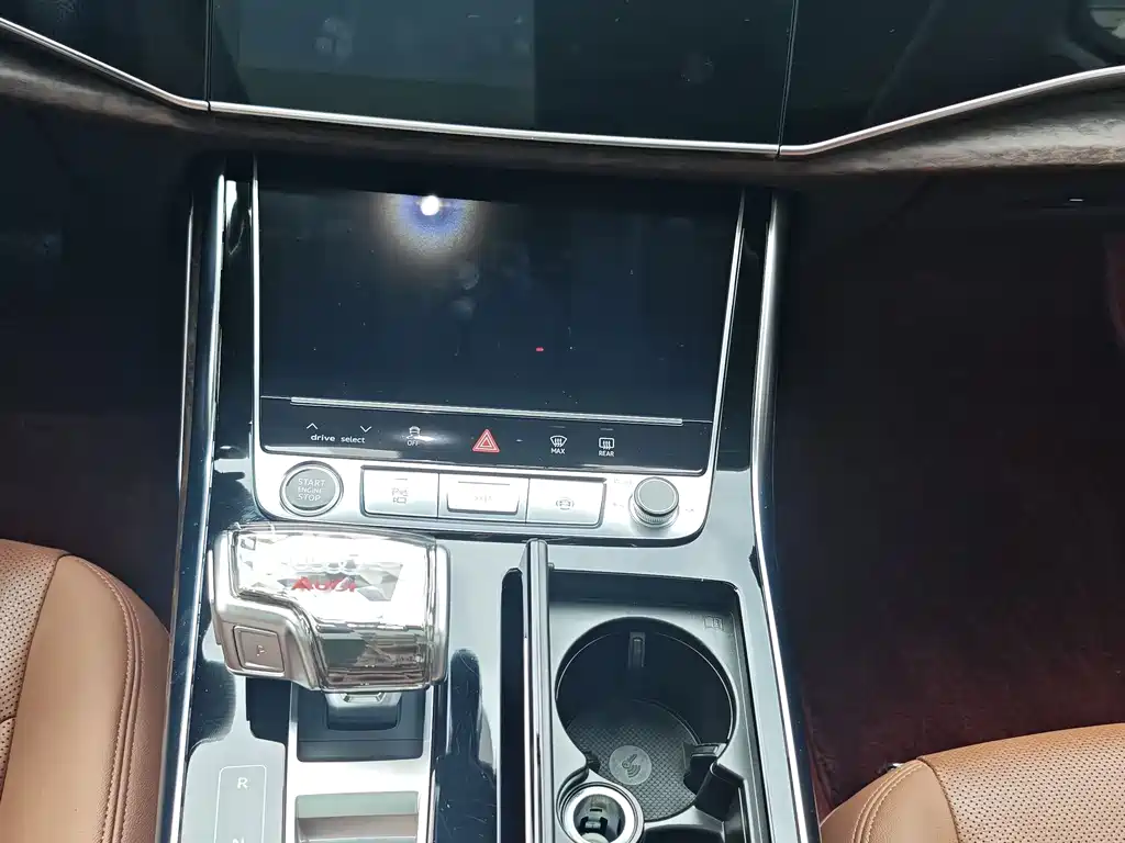 Audi Q7 2022 — фото 15