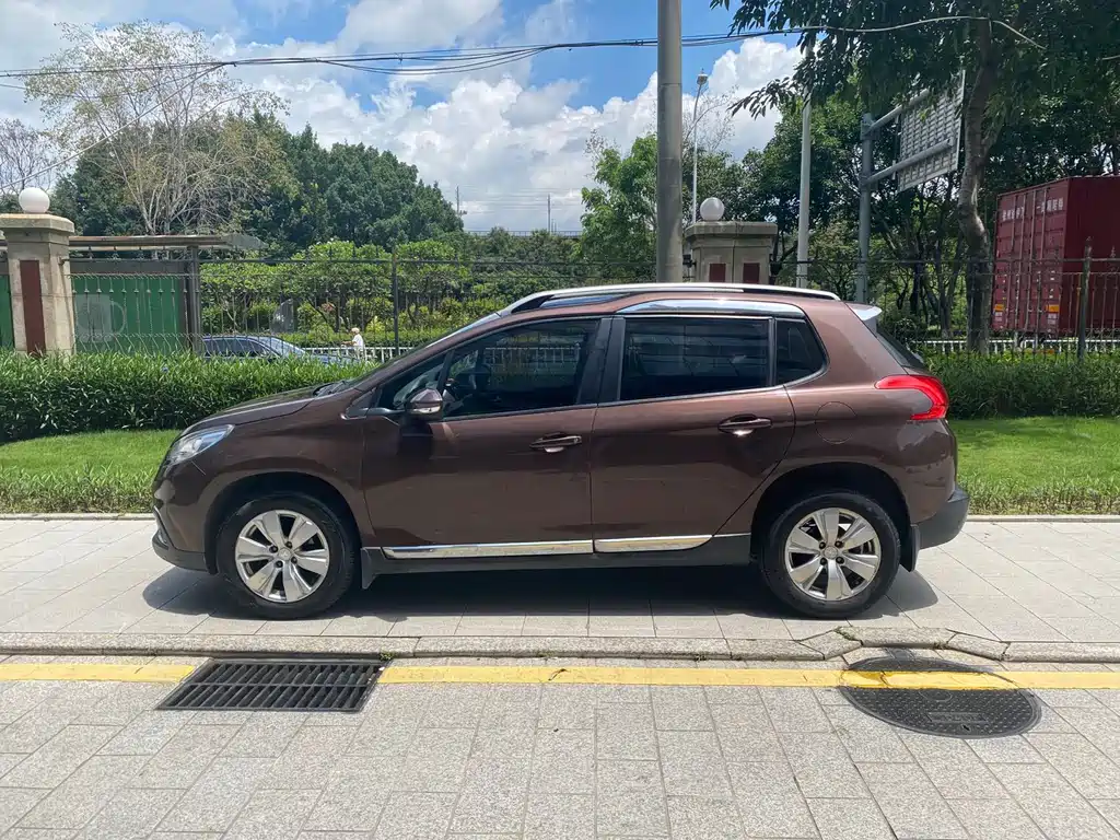 Peugeot 2008 2015