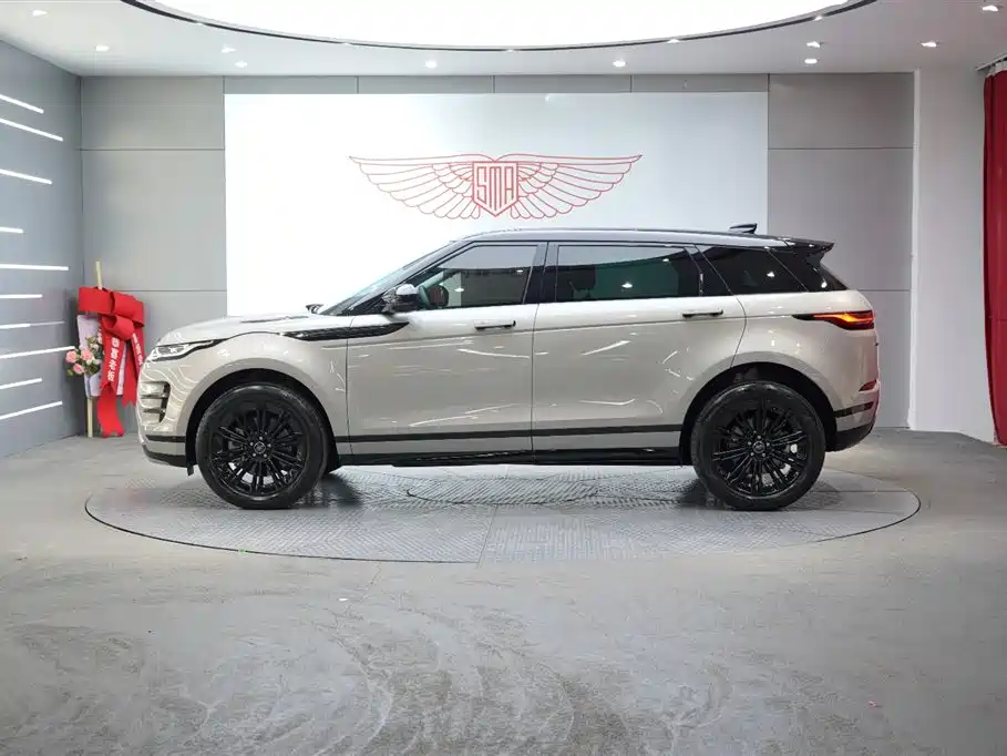 Land Rover Evoque 2024 — фото 4