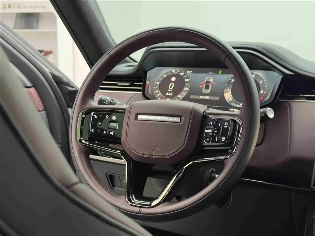 Land Rover Sport 2025 — фото 12